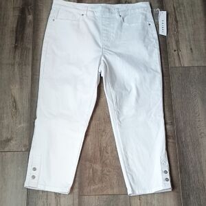 Tribal White Capri Jeans